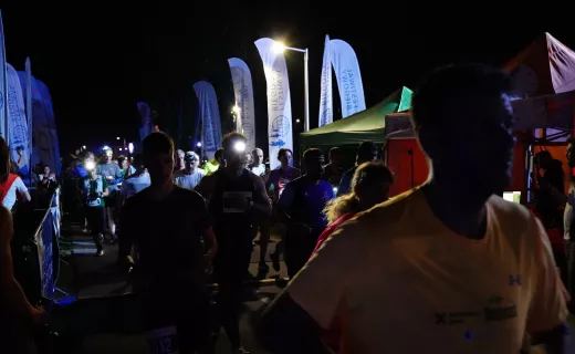 Ostatnie piątkowe zmagania na Festiwalu Biegowym. Ruszył Bieg Nocny na 7 km - 35